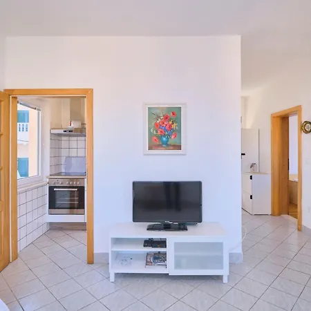 Meri 1 By Interhome *